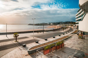 Sandybanks - Stylish apartment on Torquay promenade